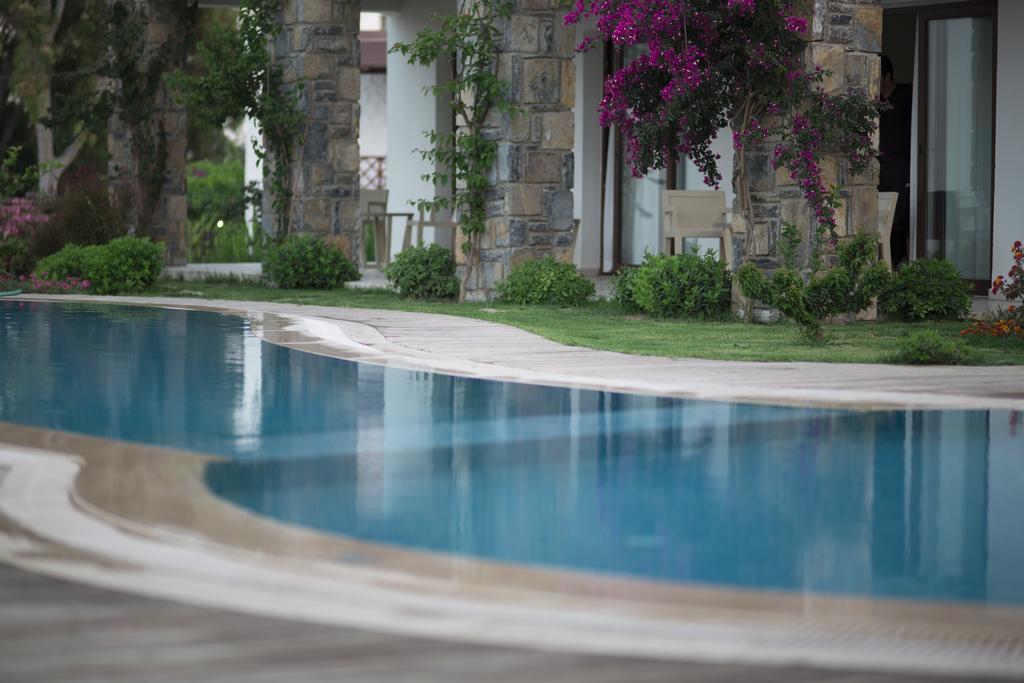 Genc Hotel Bodrum ภายนอก รูปภาพ