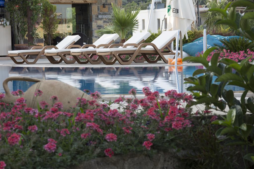 Genc Hotel Bodrum ภายนอก รูปภาพ